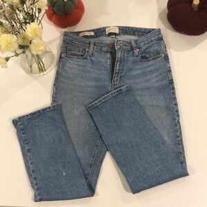 High rise straight universal thread jeans size 4/27R